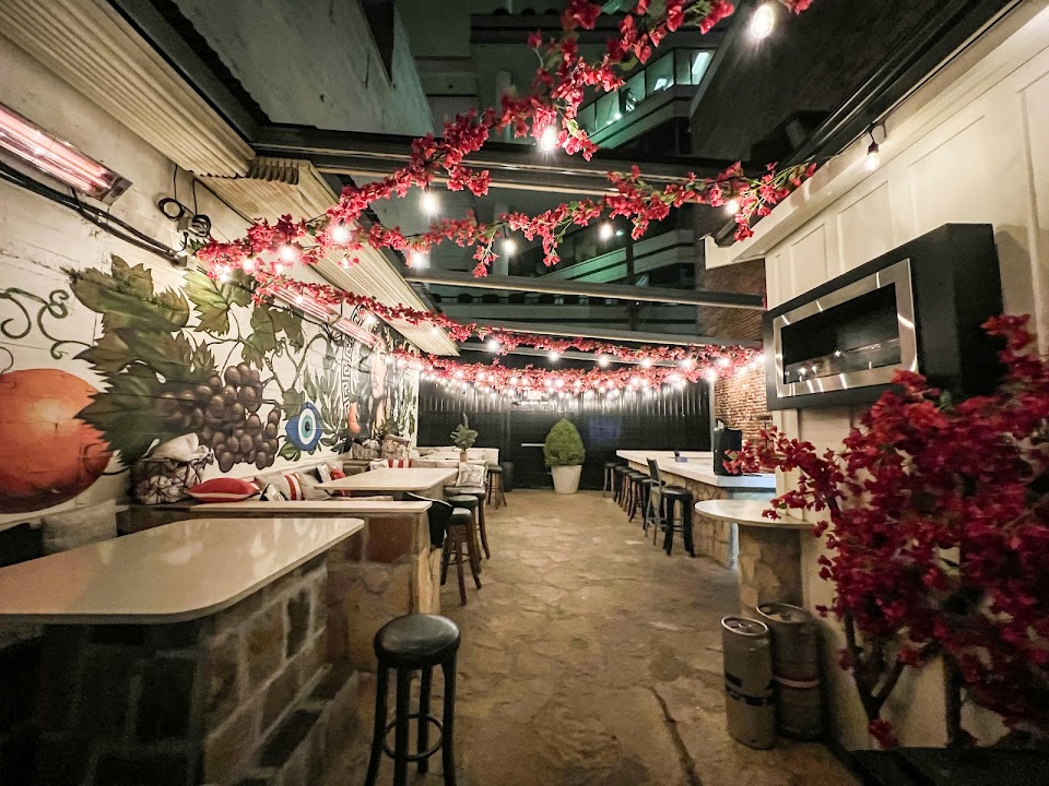 Cavo Bar+Kitchen
