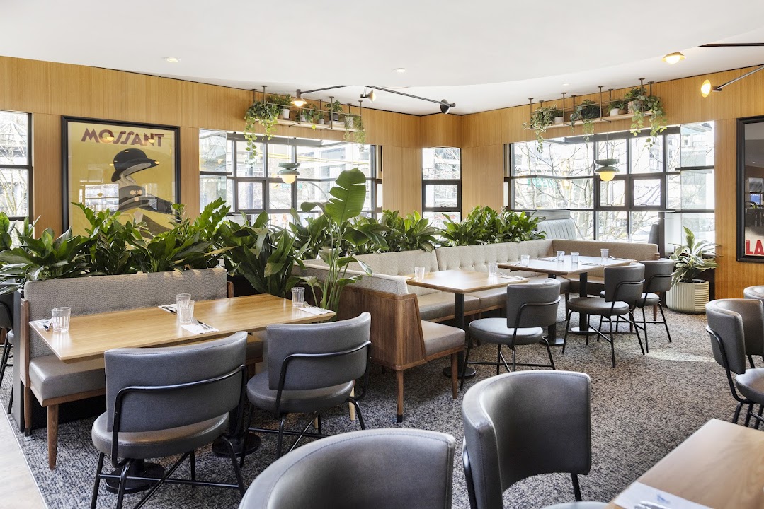 Earls Kitchen + Bar